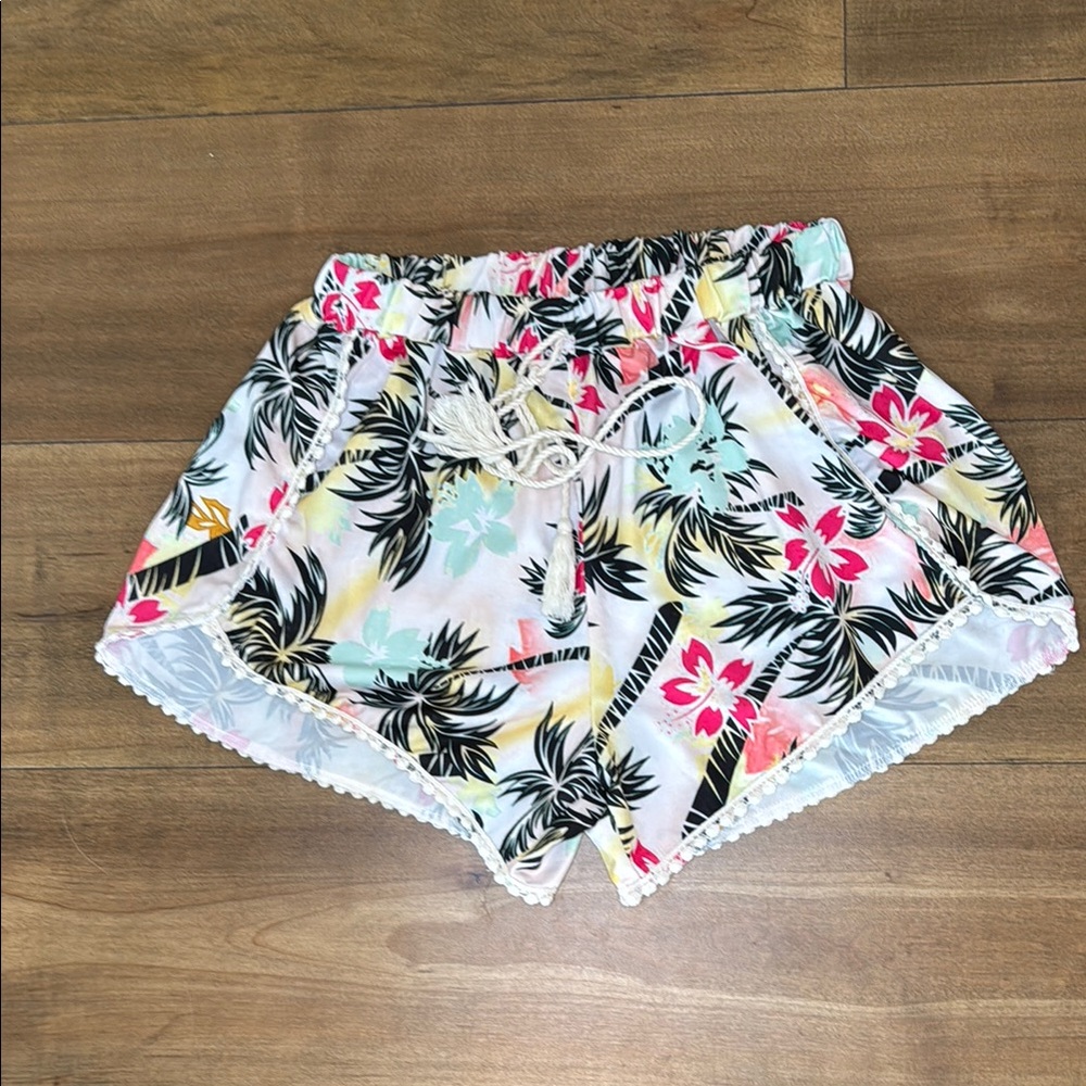 LOVEU.DEAR Tropical Floral Women's Shorts, size S